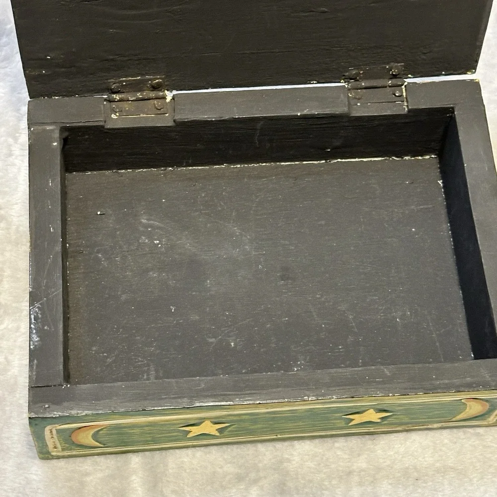 Vintage‎ Hinged Wooden Box Hand Painted Fish Moon & Stars Green Colorful
